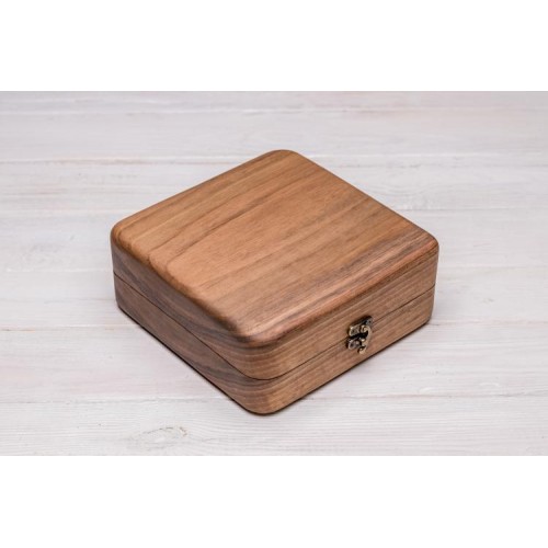 Дизайнерська коробочка для наручних годинників ecoWalnut 7х18х18 см Дизайнерська коробочка для наручних годинників ecoWalnut 7х18х18 см