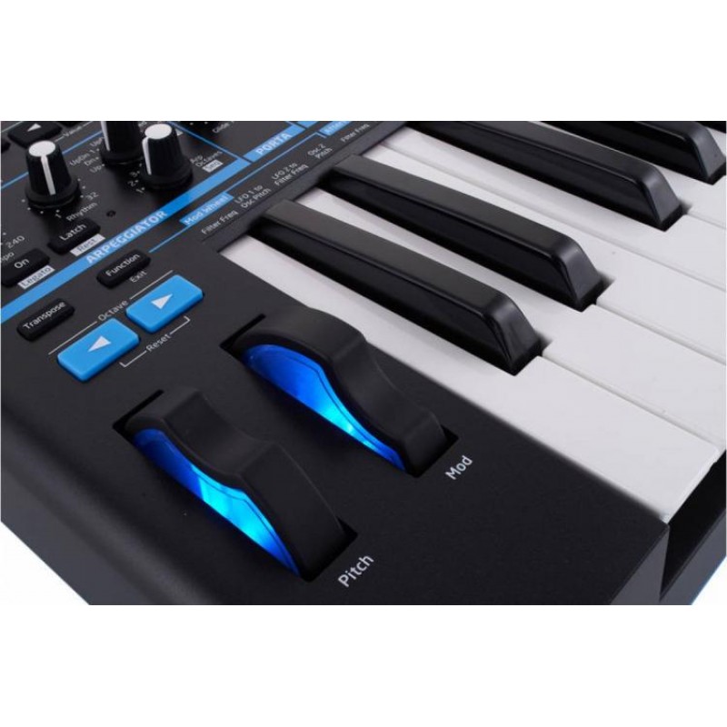 Синтезатор аналоговий Novation Bass Station II