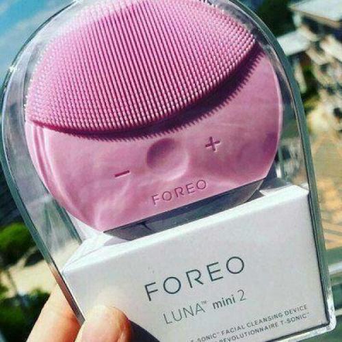 Електрична силіконова щітка-масажер для чищення обличчя Foreo LUNA mini 2 Super Електрична силіконова щітка-масажер для чищення обличчя Foreo LUNA mini 2 Super