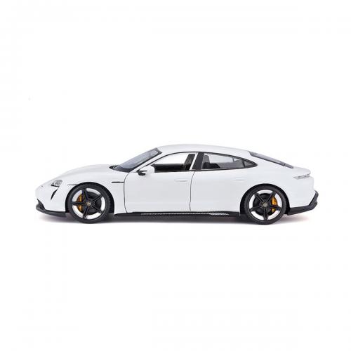 Модель машинки Porsche Taycan Turbo S Bburago KD101717