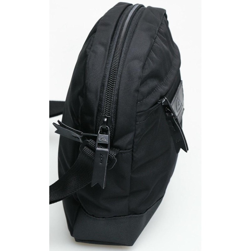 Чоловіча сумка через плече Quiksilver eqyba03126 20х16х5 см Чорний (2329085606)