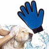 Рукавичка для вичісування вовни TRUE TOUCH для собак та котів 24 х 17 см (987383)
