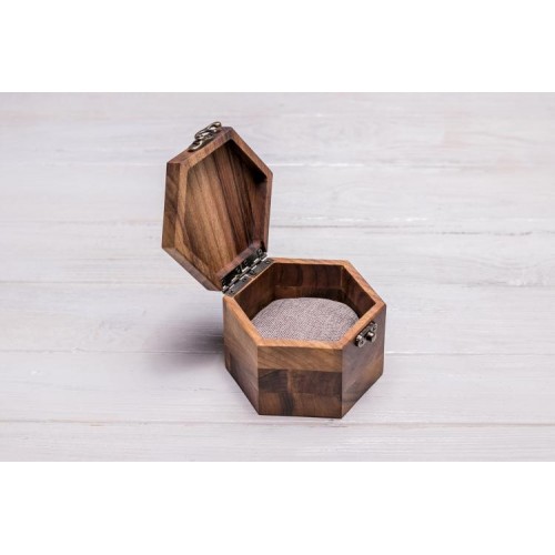 Коробочка для наручних годинників ecoWalnut 7.3х10.9х9.4 см Коробочка для наручних годинників ecoWalnut 7.3х10.9х9.4 см