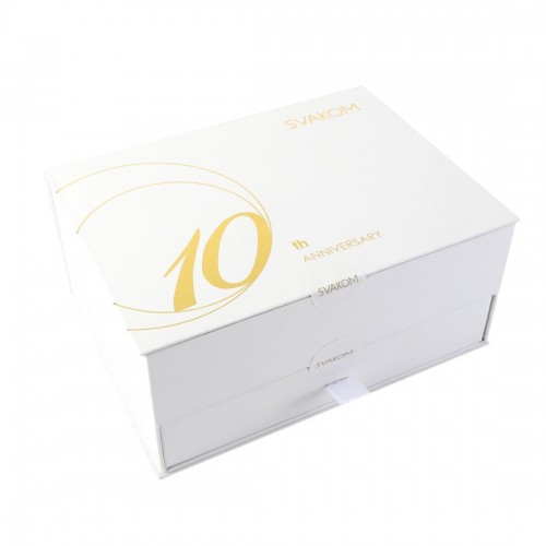 Подарунковий набір Svakom Anniversary Box: вакуумний стимулятор, стрічки, маска, лубрикант, спрей в інтернет супермаркеті PbayMarket! Подарунковий набір Svakom Anniversary Box: вакуумний стимулятор, стрічки, маска, лубрикант, спрей в інтернет супермаркеті PbayMarket!