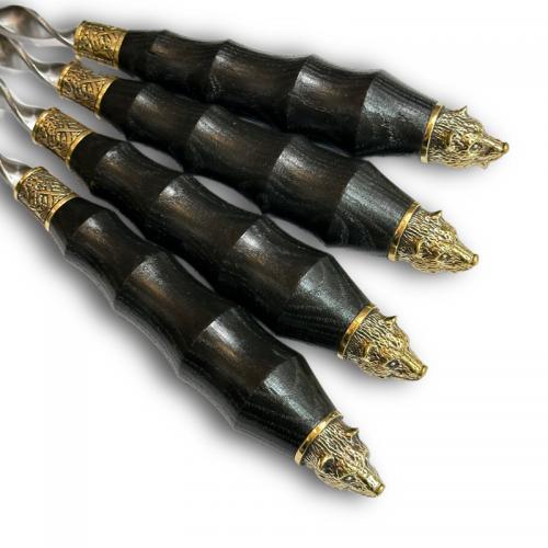 Шампура з дерев'яною ручкою Gorillas BBQ Ведмідь ручної роботи SKK57 45 см 4 шт (5429) Шампура з дерев'яною ручкою Gorillas BBQ Ведмідь ручної роботи SKK57 45 см 4 шт (5429)