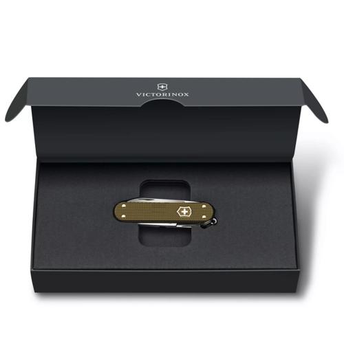 Лімітований складаний ніж Victorinox Classic SD Terra Brown 58мм 5 функцій Коричневий (0.6221.L24) Лімітований складаний ніж Victorinox Classic SD Terra Brown 58мм 5 функцій Коричневий (0.6221.L24)