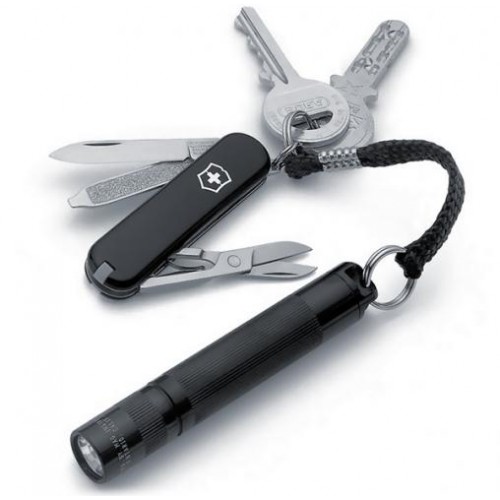 Подарунковий набір ніж Victorinox і ліхтар Maglite Чорний (4.4014) Подарунковий набір ніж Victorinox і ліхтар Maglite Чорний (4.4014)