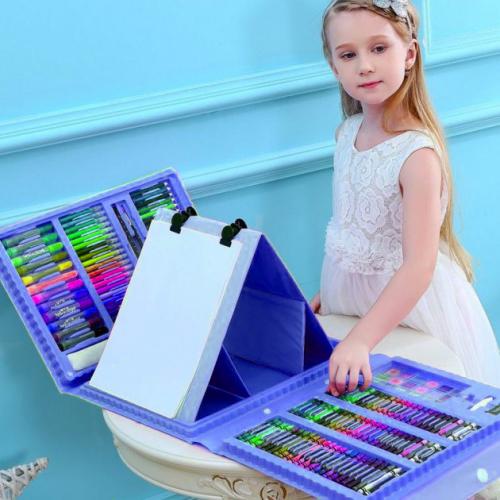 Великий художній набір з мольбертом для малювання та дитячої творчості у валізці для дітей 208 предметів Великий художній набір з мольбертом для малювання та дитячої творчості у валізці для дітей 208 предметів