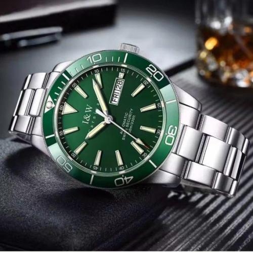 Наручний годинник чоловічий Carnival Diver 10 Bar Сріблястий (2626095979) Наручний годинник чоловічий Carnival Diver 10 Bar Сріблястий (2626095979)