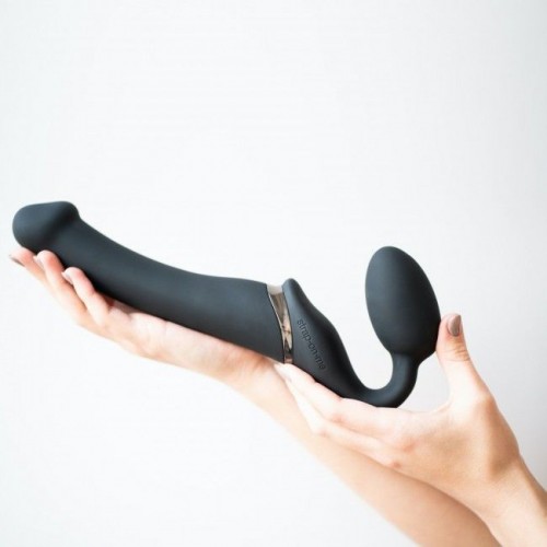 Безремінний страпон з вібрацією Strap-On-Me Vibrating Black M, діаметр 3,3 см, пульт ДК, регульовани в інтернет супермаркеті PbayMarket!