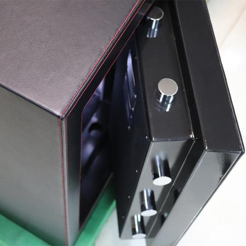 Сейф вогневзлостійкий Griffon CLE II.68.E LEATHER Сейф вогневзлостійкий Griffon CLE II.68.E LEATHER