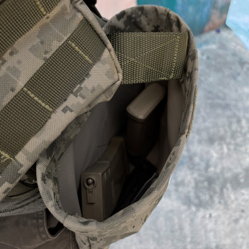 Підсумок швидкого скидання магазинів BroniQ Cordura 600D Піксель Підсумок швидкого скидання магазинів BroniQ Cordura 600D Піксель
