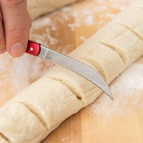 Швейцарський ніж Victorinox Alox Bakers Knife 84 мм, алюміній, червоний (0.7830.11) Швейцарський ніж Victorinox Alox Bakers Knife 84 мм, алюміній, червоний (0.7830.11)