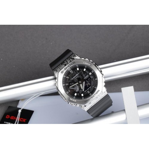 Годинник Casio G-SHOCK GM-2100GC-1A Годинник Casio G-SHOCK GM-2100GC-1A