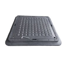 Люк каналізаційний квадратний 740*740 мм садовий з замком чорний Воюс