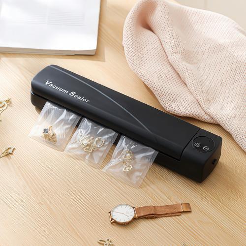 Вакуумний пакувальник Vacuum Sealer + 100 пакетів Чорний (VAKUMA-BLK-1344) Вакуумний пакувальник Vacuum Sealer + 100 пакетів Чорний (VAKUMA-BLK-1344)