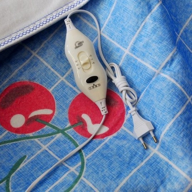 Електропростирадло EAR Electric blanket 5734 блакитне з вишнями 150х120 см