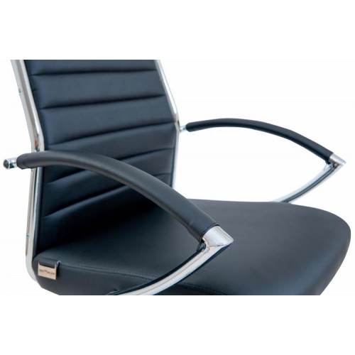 Офісне крісло керівника Richman Малібу Хром М1 Tilt Чорне Офісне крісло керівника Richman Малібу Хром М1 Tilt Чорне