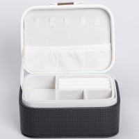 Скринька-органайзер для прикрас YIWU 15.5x11.5x8.5 см Чорний (HP-5-37B)