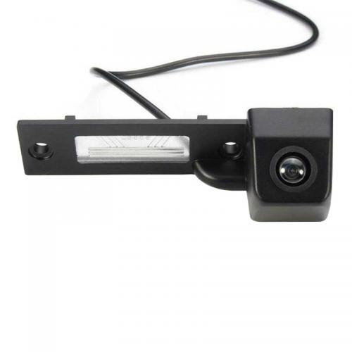 Камера заднього виду No Brand Volkswagen Passat B6 Caddy 04-10 Jetta 05-11 Golf V Touran 03-10 TransporterT5 (5010) Камера заднього виду No Brand Volkswagen Passat B6 Caddy 04-10 Jetta 05-11 Golf V Touran 03-10 TransporterT5 (5010)