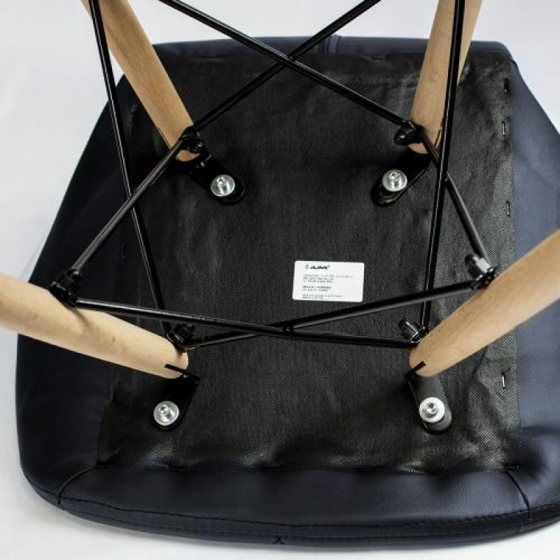 Крісло JUMI Scandinavian Design (еко-шкіра) Black