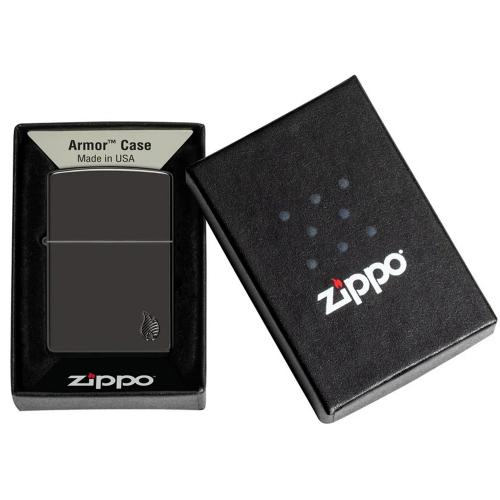 Запальничка бензинова Zippo Armor Series Flame Чорний (46402) Запальничка бензинова Zippo Armor Series Flame Чорний (46402)