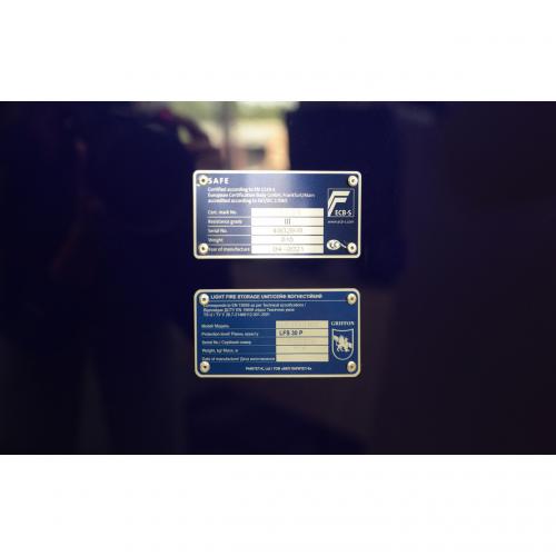 Сейф злостійкий Griffon CLE III.110.E COMBI GLOSS BLUE Сейф злостійкий Griffon CLE III.110.E COMBI GLOSS BLUE