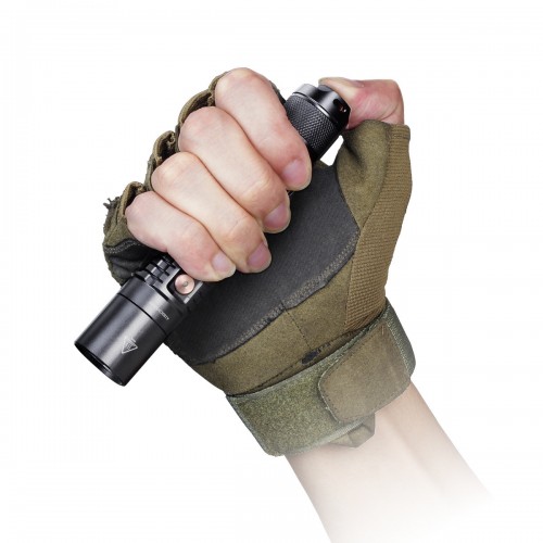 Ручний тактичний ліхтарик Fenix UC35 V20 CREE XP-L HI V3 1000лм Чорний