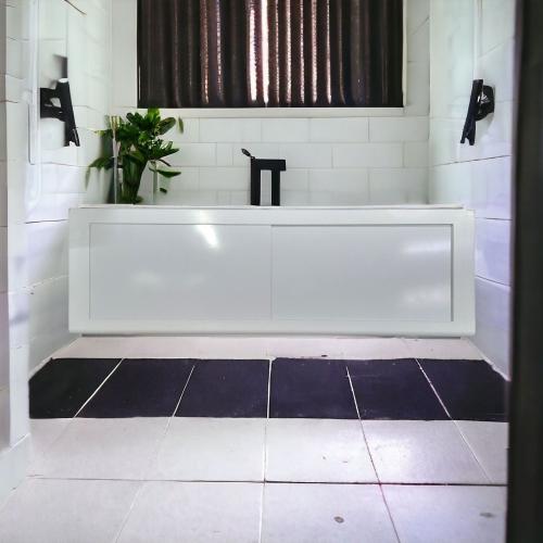 Екран під ванну The MIX Slim premium White 120x52x4 см Екран під ванну The MIX Slim premium White 120x52x4 см