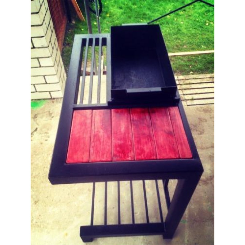 Мангал GoodsMetall з професійної труби зі столиком і знімною жаровнею М1