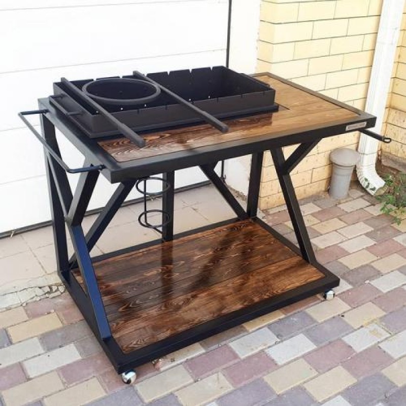 Мангал кований зі столиками та знімною жаровнею на коліщатках GoodsMetall М37